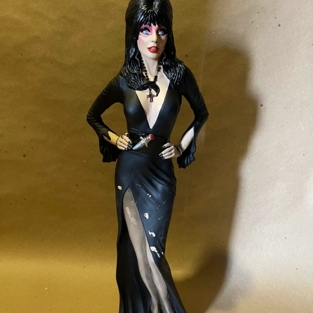 RARE Screamin' Elvira Mistress of the Dark Model Kit Assembled
